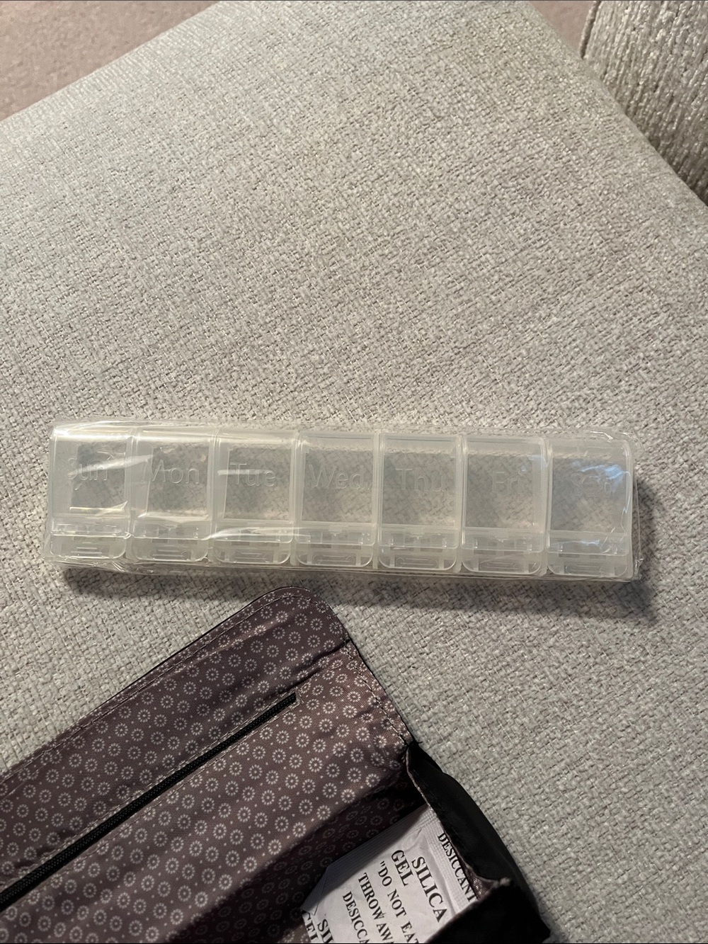 NWT Lug Choo Choo Pill Organizer - Picture 6 of 8